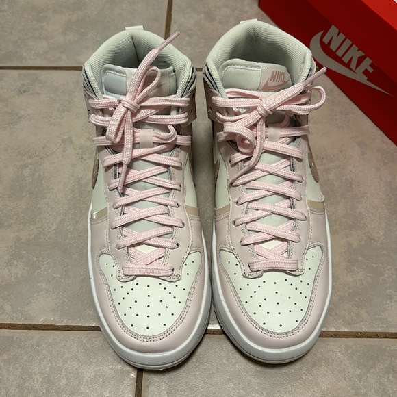 Nike Dunk High Up - Picture 2 of 9